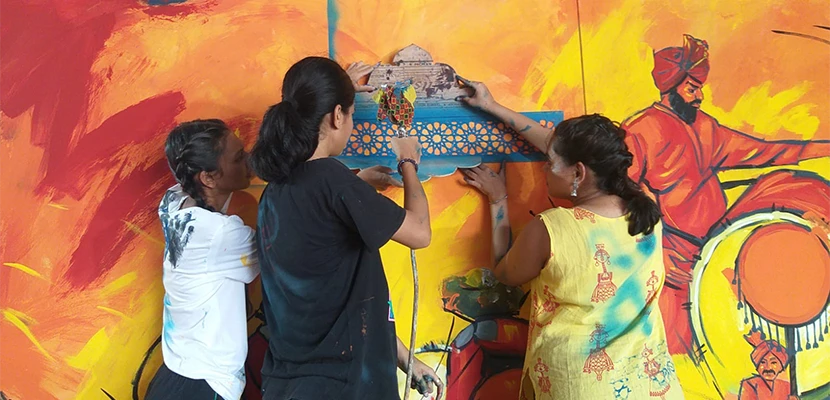 Fine Art vs Applied Art in Mumbai Choosing Your Creative Direction